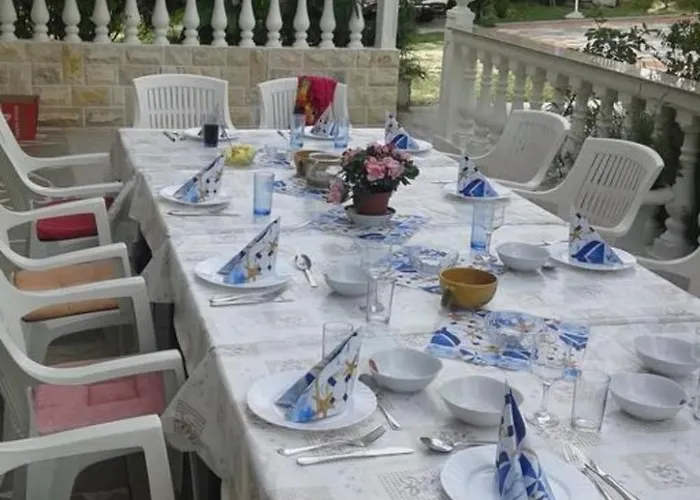Bis 9 By Interhome Case de vacanță Rab Town