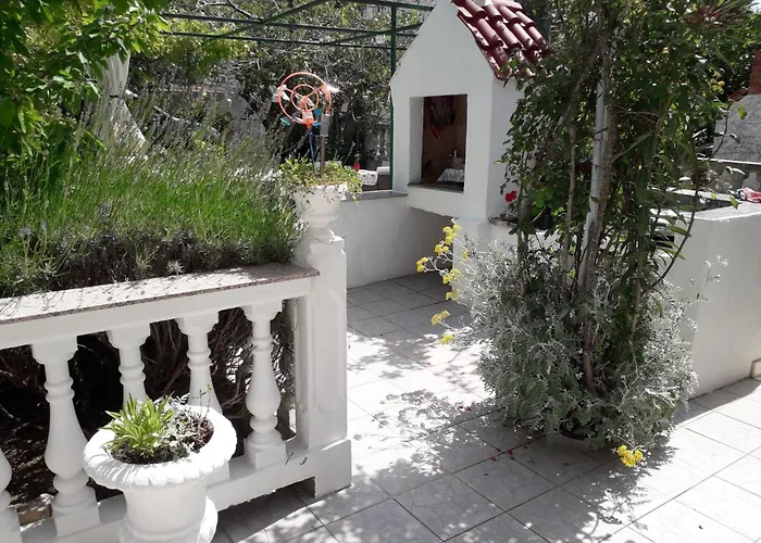 Bis 9 By Interhome Case de vacanță Rab Town