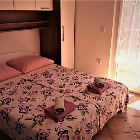Bis 9 By Interhome Casa de Férias Rab Town